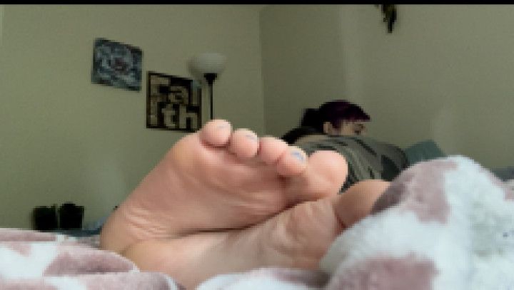 Rapid Stifles Showing My Feet