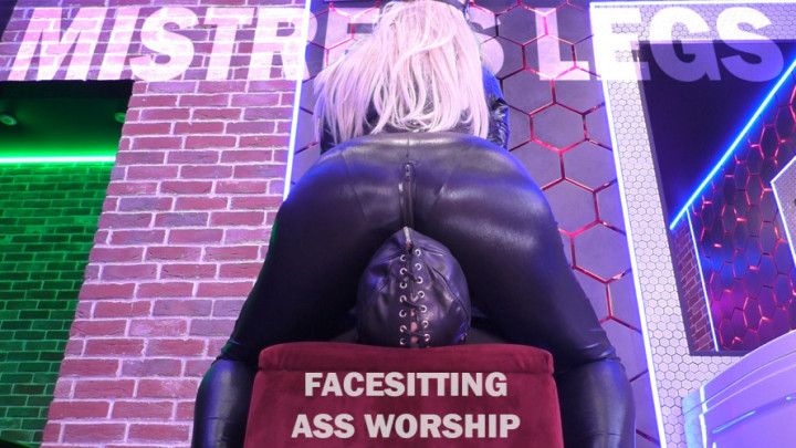 Facesitting and Big Ass Worship