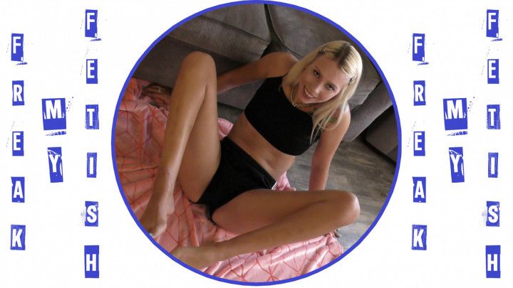 Chanel Grey 18 year old foot play 1080p