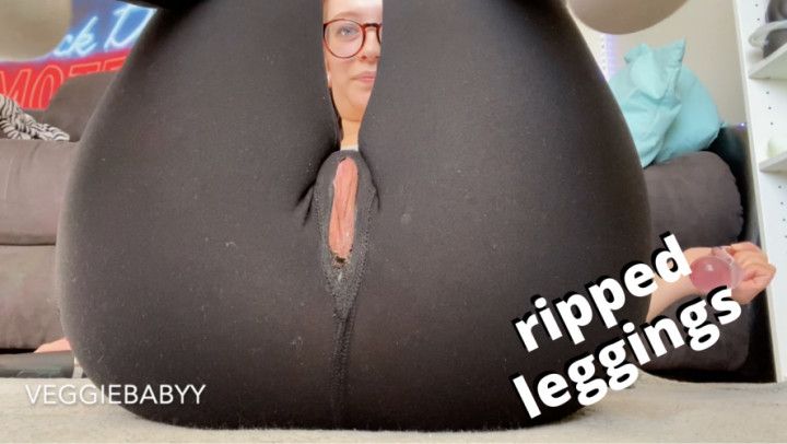masturbating in ripped leggings