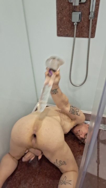 Shemale and her XXL dildo in shower till huge cum