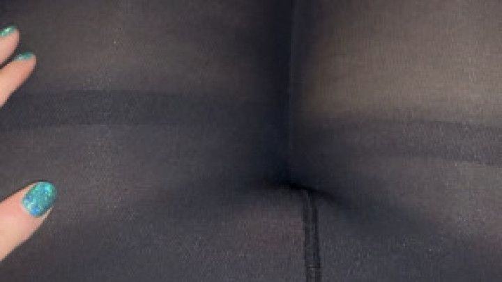 10 MIN MASTURBATION IN TIGHTS VID