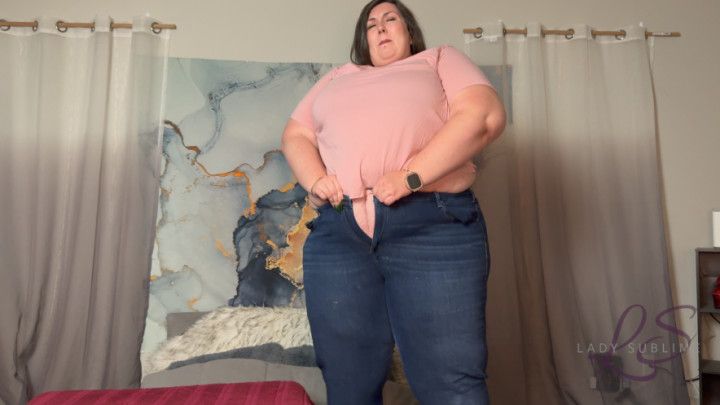 Unaware SSBBW Smokes and Outgrows Clothes