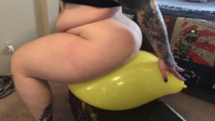 BBW balloon riding bouncing popping 2