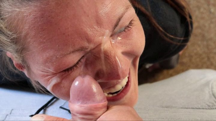 CAUGHT BY GIRLFRIEND! It´s facial time