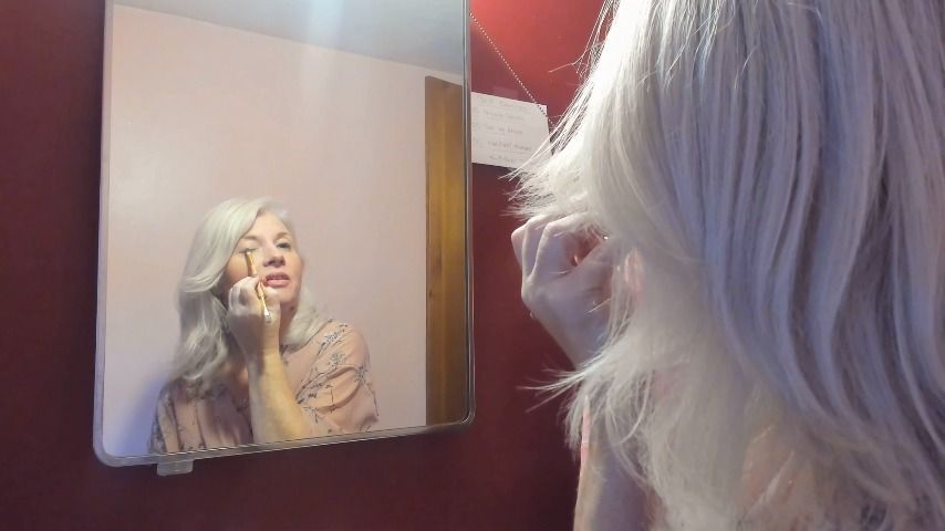 MILFY Make Up Tutorial