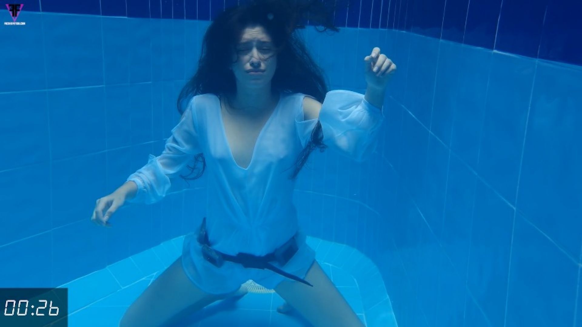 Mia underwater blackout post contractions 40 sec max