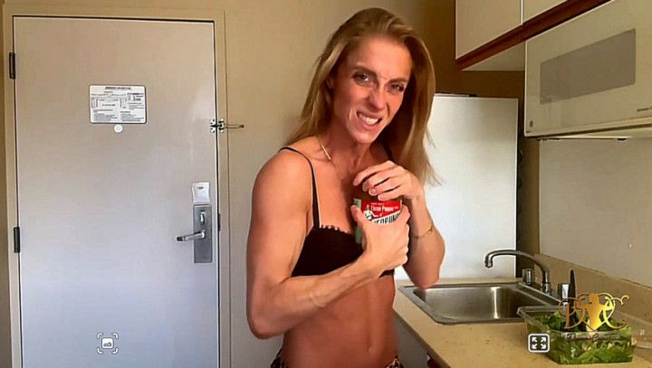 Buff Blondi - The Stuck Cap