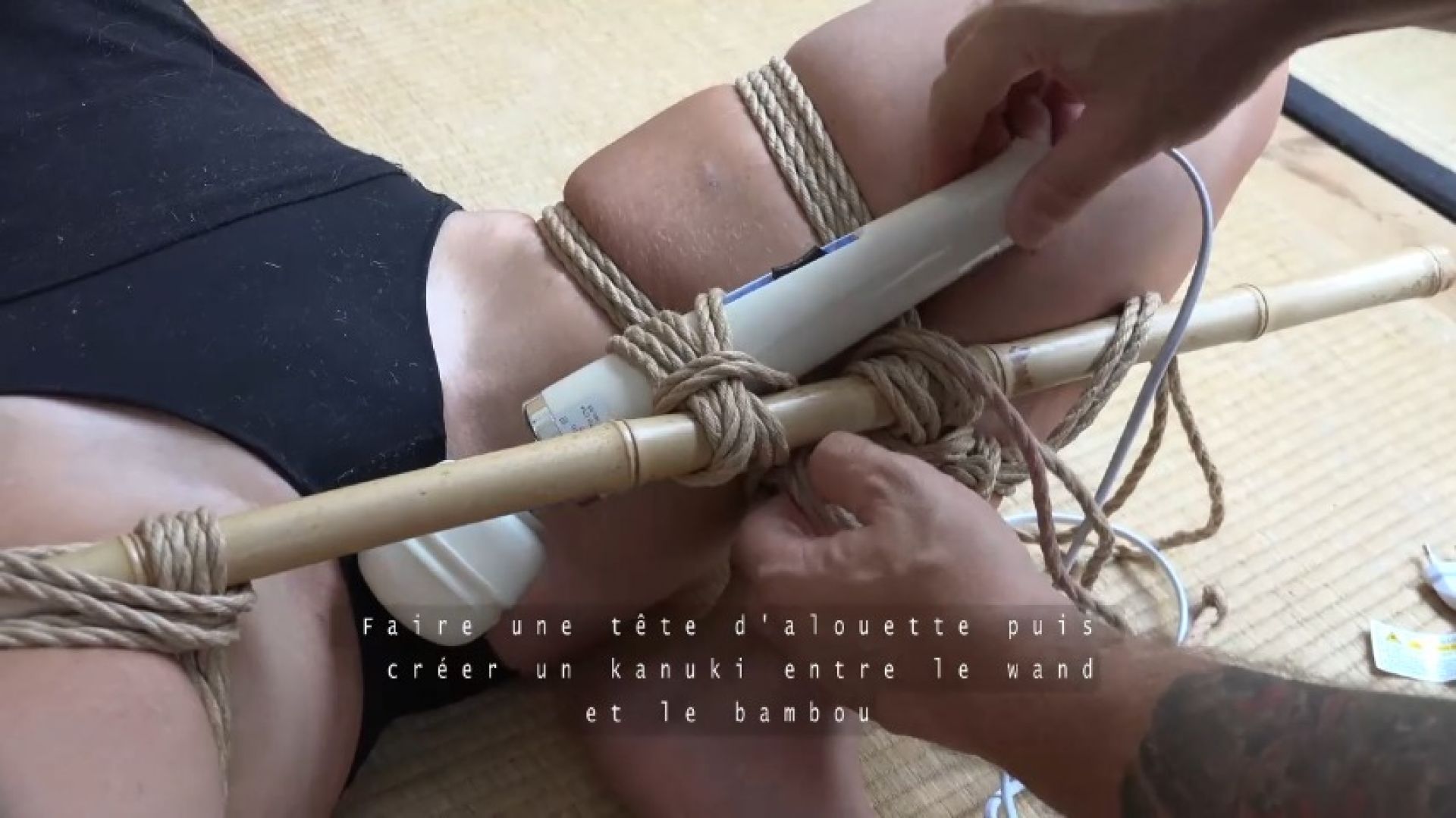 Shibari tutorial : Leg spreader with bamboo