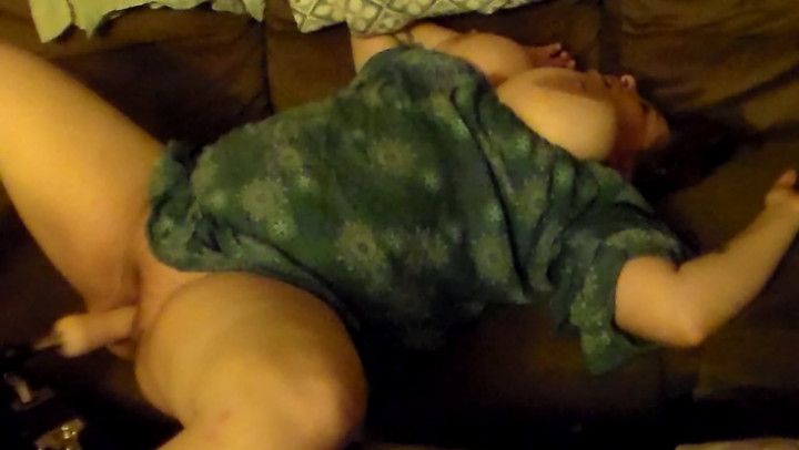 Sex Machine Makes Wife Moan and Cum