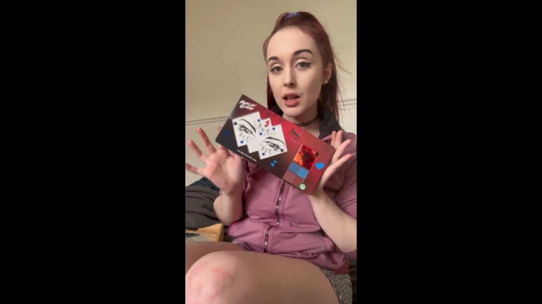 Part 1 how to do Harley Quinn make up