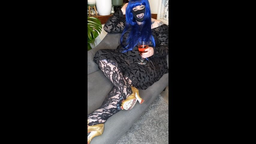 BBW goth tells BDSM sex story