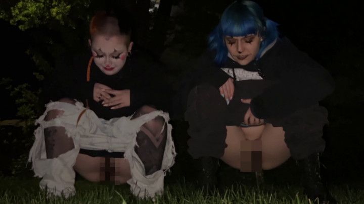 CLOWNS PEE OUTDOORS