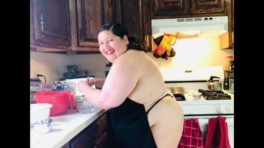 BBW BABE BAKES YOU MUFFINS