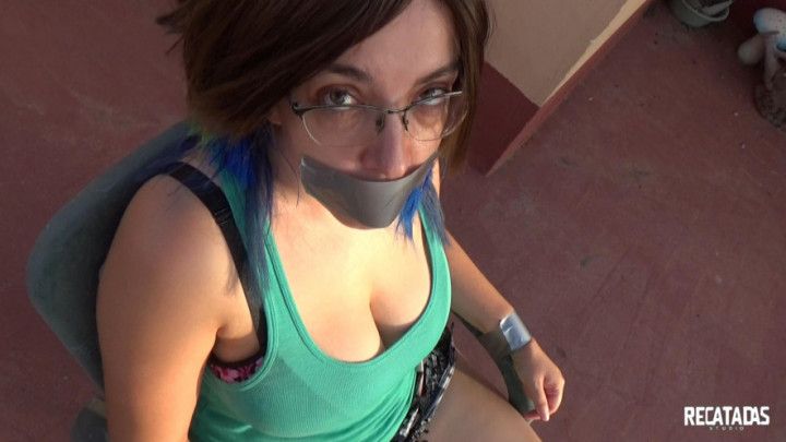 Lady Susurro, surprised on the rooftop! 1080p