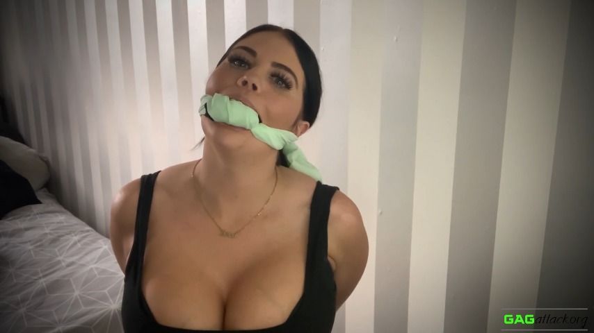 Terri Lou - Cloth Self Gag FULL HD