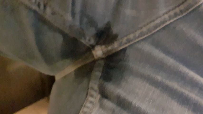 I desperately wet my jeans