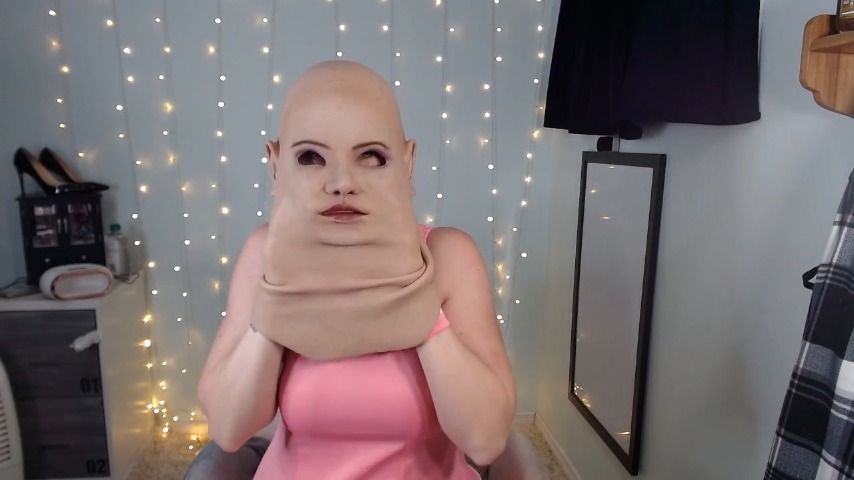 MASKED PRINCESS TENNIS PEACH