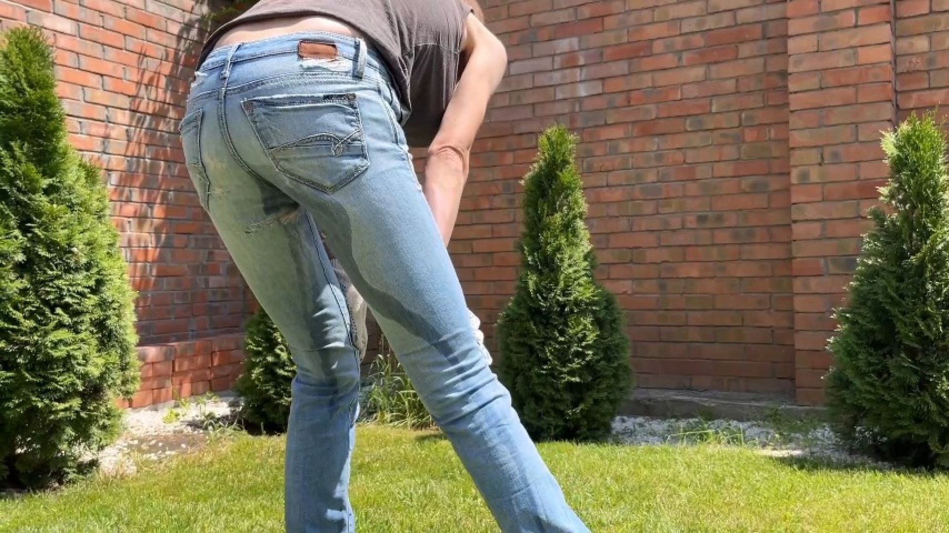 The gardener wasn't provided a toilet and she peed herself