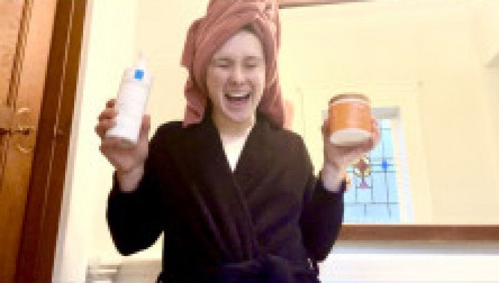 SFW Girlfriend Chat - Showertime