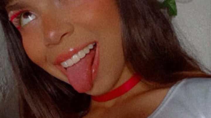 Jugando en la silla GRATIS