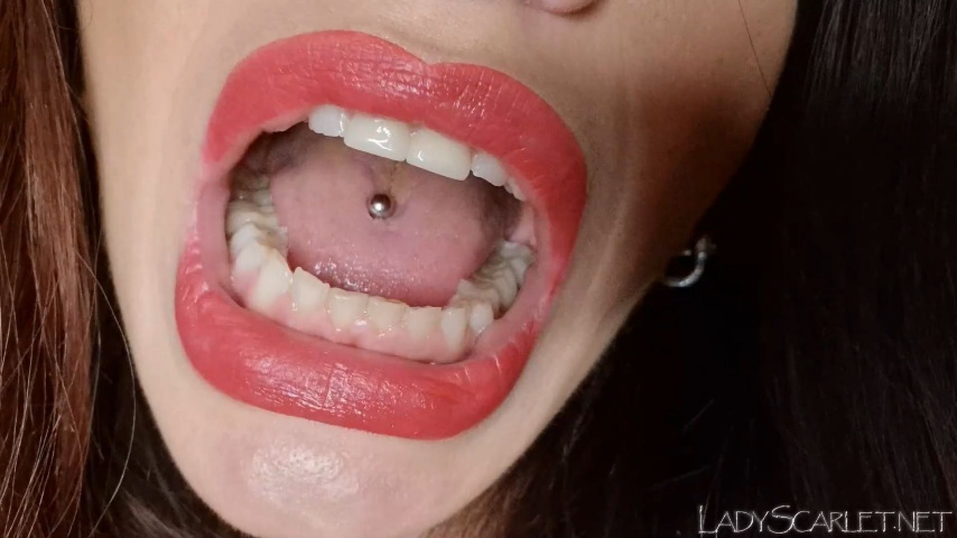 LADY SCARLET - SENSUAL LIPS hd - LABBRA SENSUALI