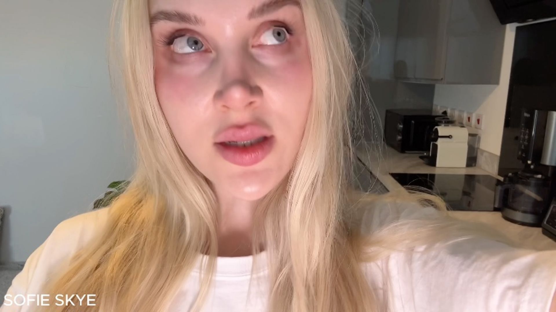 SCARY RUDE STRANGER AT THE PETROL STATION AT NIGHT