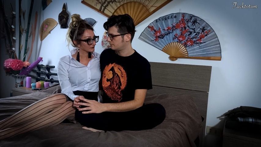 Milf fucks virgin! Milf fucks 18 yo boy