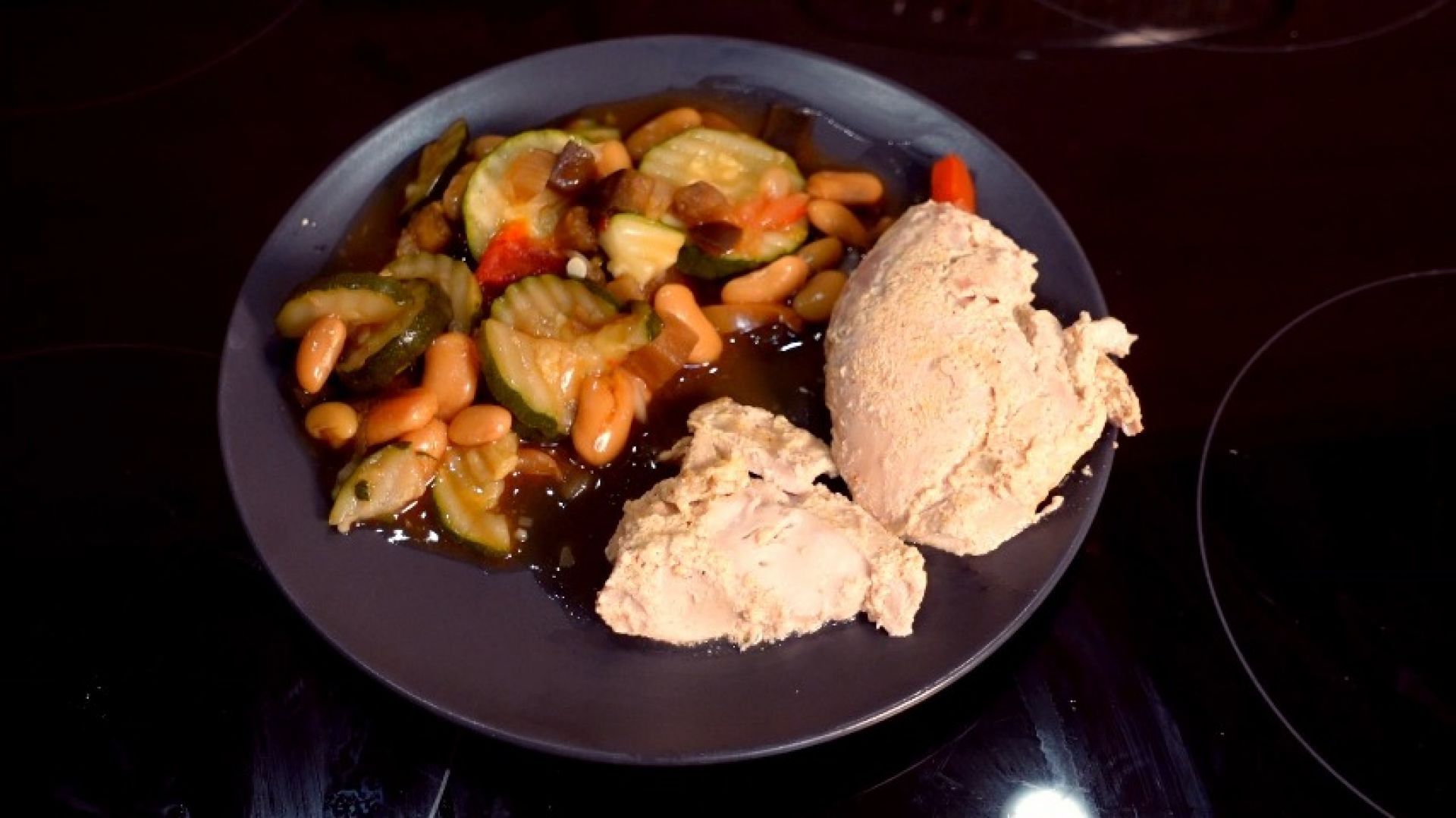 Baked Chicken Thighs with Vegetables Tray Bake