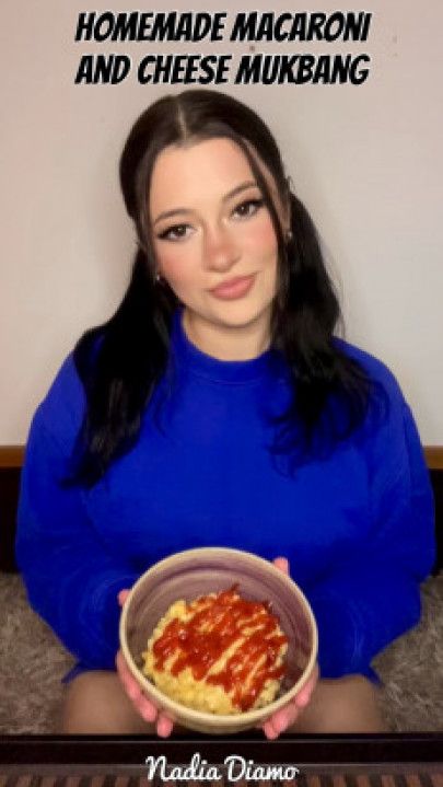 Homemade Macaroni And Cheese Mukbang