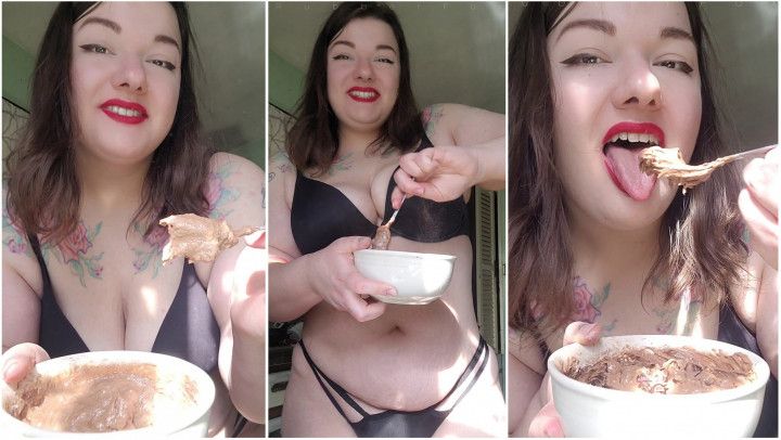 BBW Baking in Bra + Panties