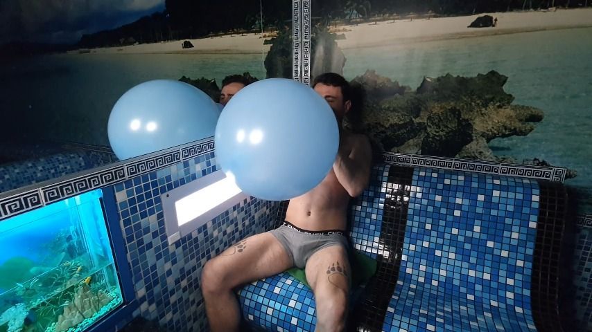 Inflates balloons until they burst