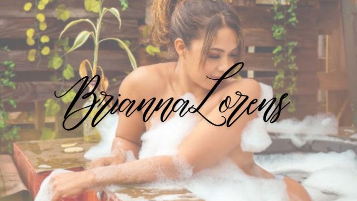 MILF have fun jumping and riding dildo