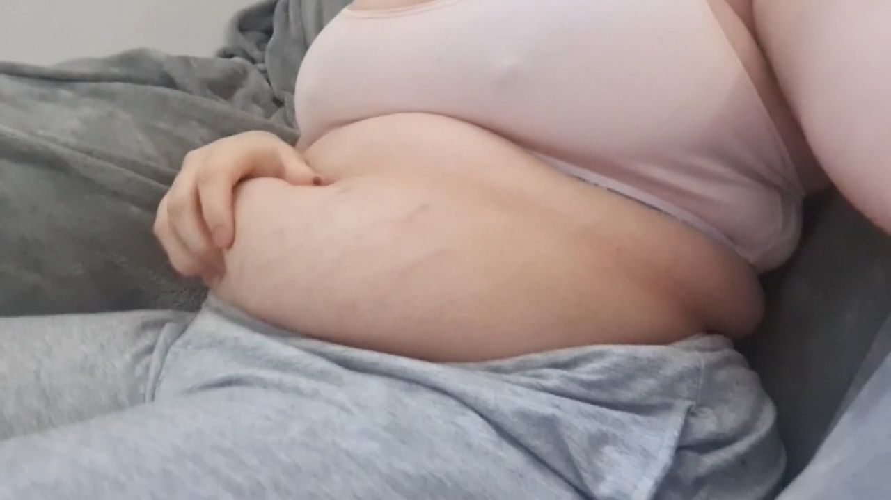 BBW Belly Play stretch marks