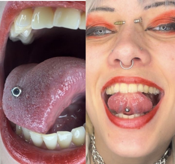 MOUTH TOUR red lipstick goth girl