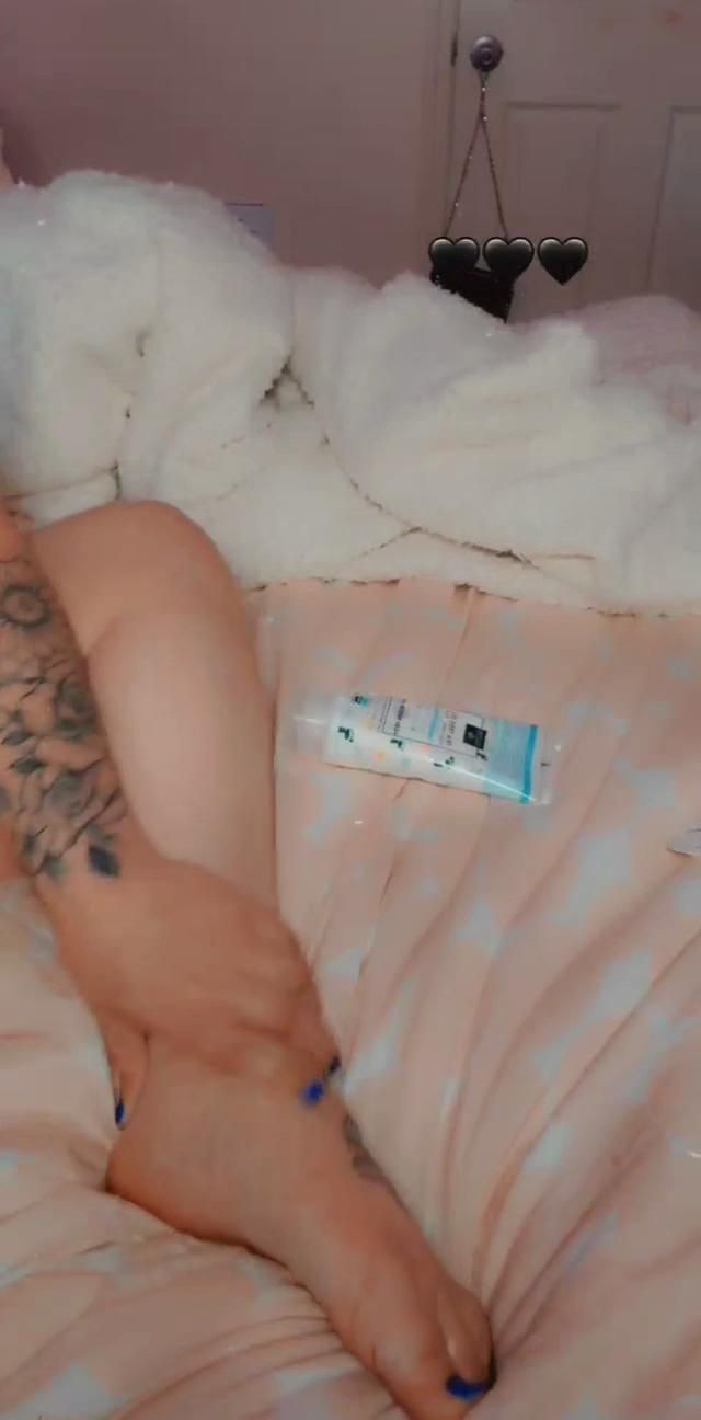 Rubbing my lotioned up feet together