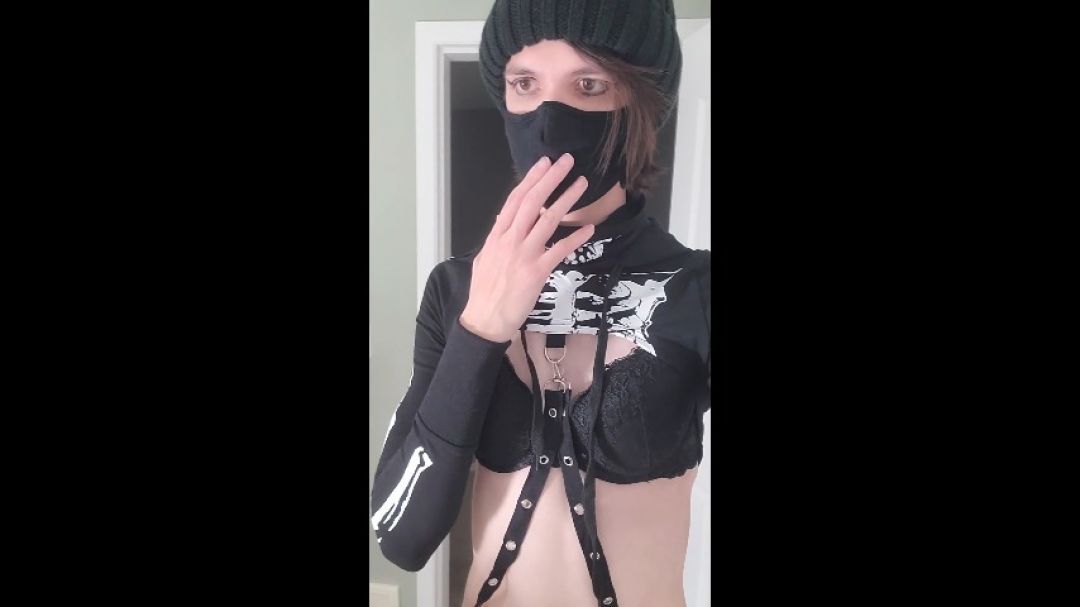 I Catch you Dressing up