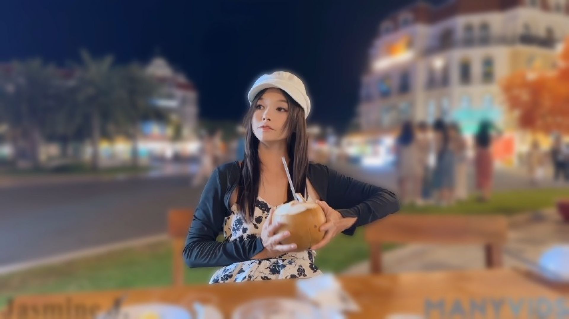 SFW - FOOD &amp; DRINK - Coconut &amp; Seafood