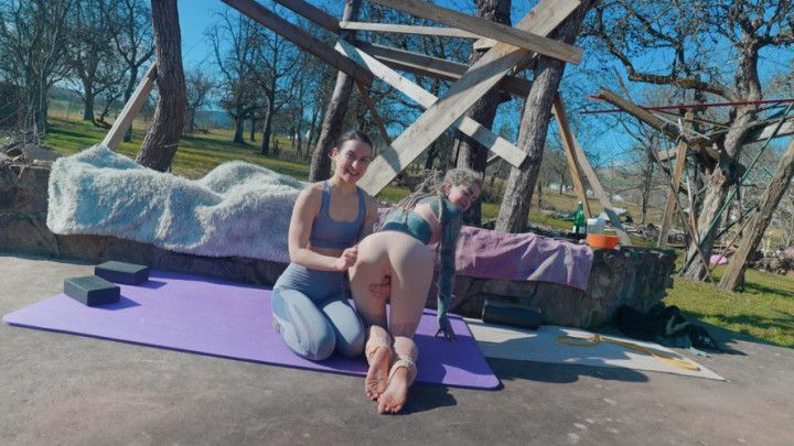 JOI Stretching in Yogaleggings mit Anuskatzz Deutsch