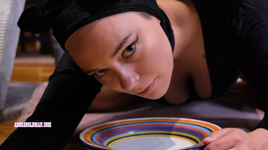 Bad kitty plays with her pussy