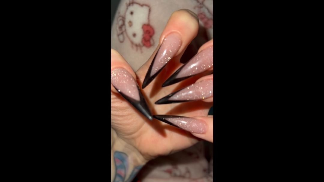 Jill Poison MANICURE