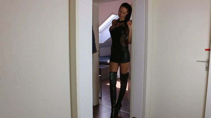 Submissive High Heels Bitch