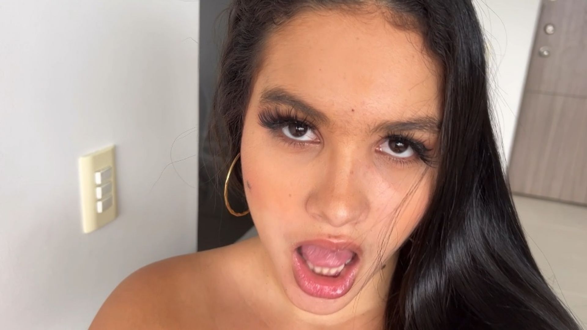 Vore Giantess devours and farts you out