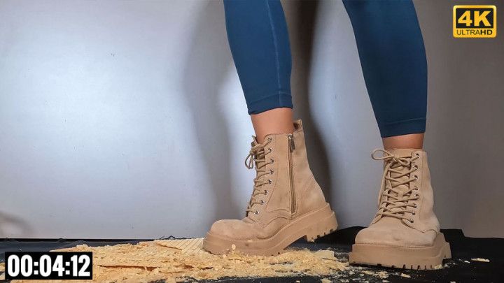 Wafers Crush in Boots 4K