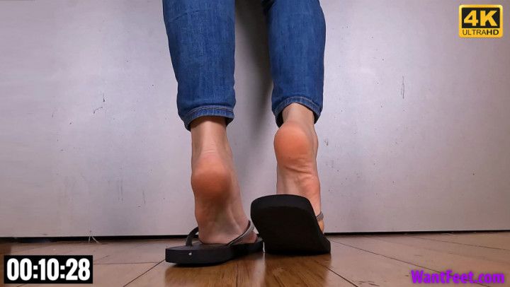 Sweaty Flip Flop Feet 4K