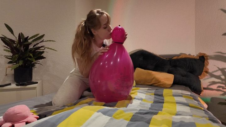 LoonerCalendar - 010 - Cockring &amp; BelBal17