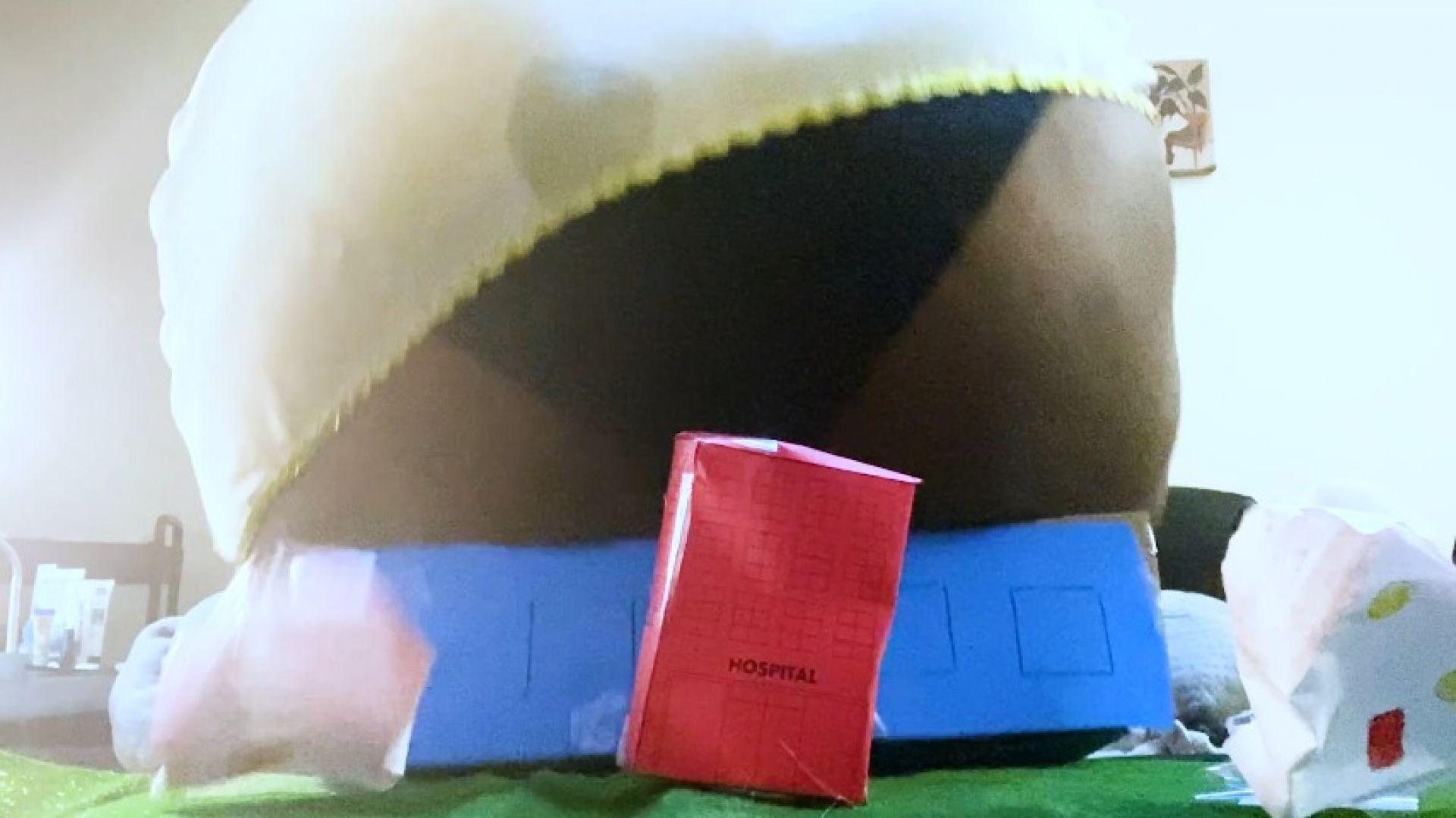 Giantess destroys tiny city with ass