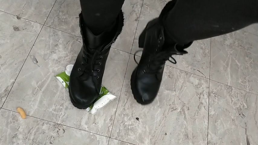 Stomping on containers