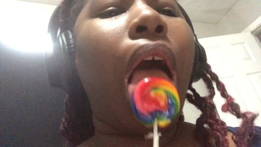 giantess licking teeny lollypop