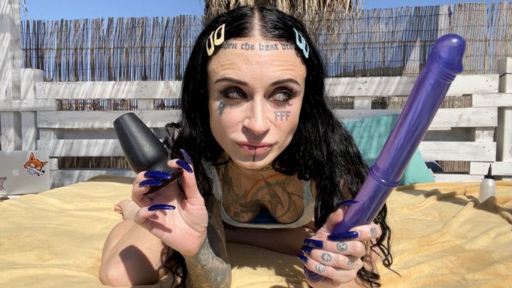 Sunny ANAL PLAY) Testing my TUNNEL PLUG